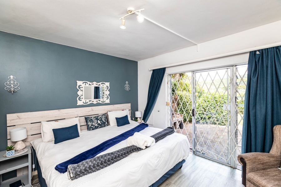6 Bedroom Property for Sale in Abbotsford Eastern Cape
